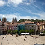 Increible Piso En La Plaza Mayor, Con Garaje